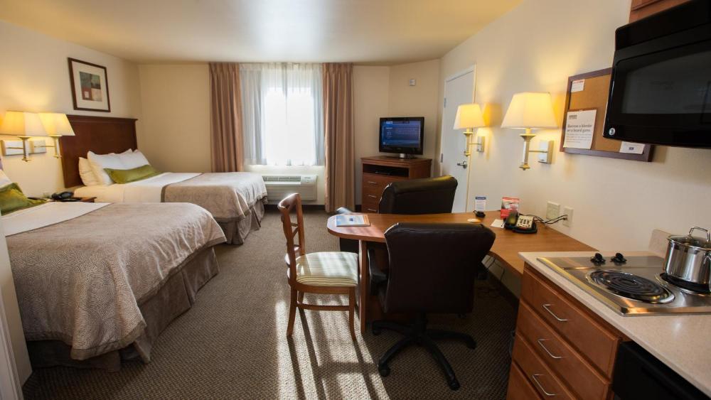 Studio Suite with Two Double Beds interior